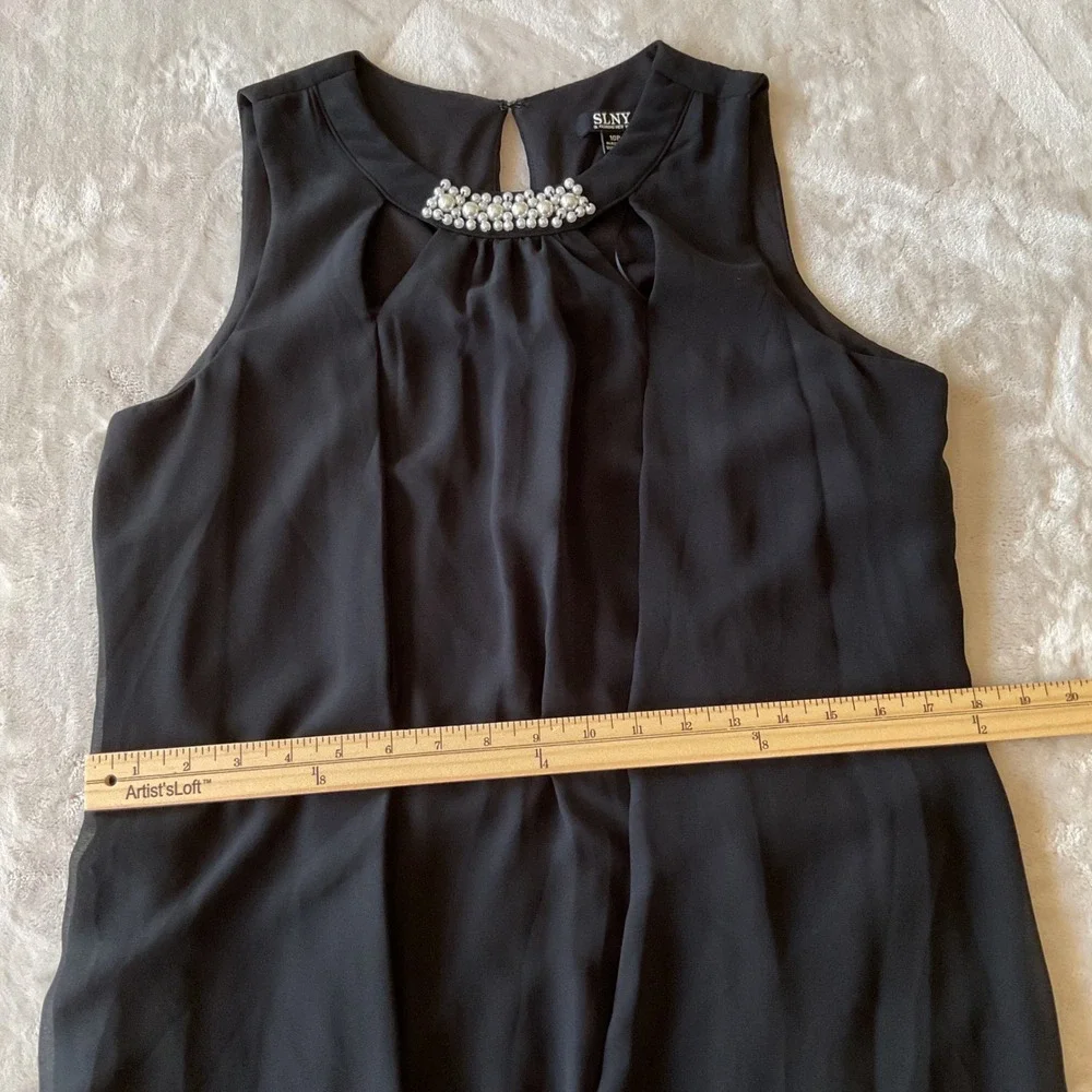 SLNY Black Chiffon Tiered Shift Dress Pearl Neckline Cutout 410366 Womens 10P - Picture 10 of 11